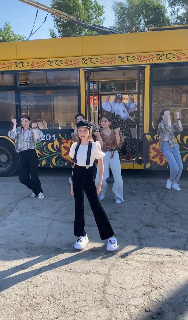 Фото с клипа 4